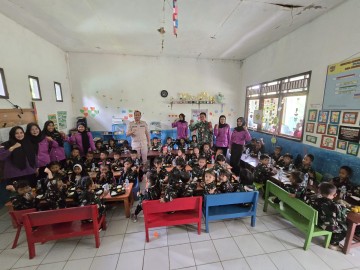 Sertu Samer Dampingi Program Makan Bergizi Gratis di TK Permata Cindo