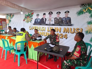 Babinsa Koramil 406-06/Tugumulyo Amankan Perayaan Natal dan tahunan Baru di Danau Aur