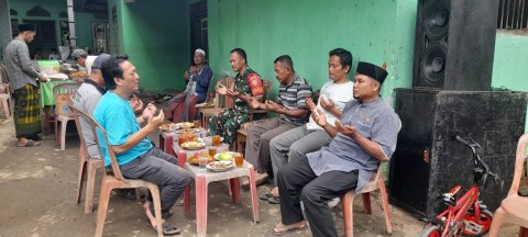 BABINSA KORAMIL 406-06/TUGUMULYO HADIRI PENGAJIAN RUTIN & SYUKURAN AWAL TAHUN DI PONPES RAUDATUL MUTA’ALIMIN