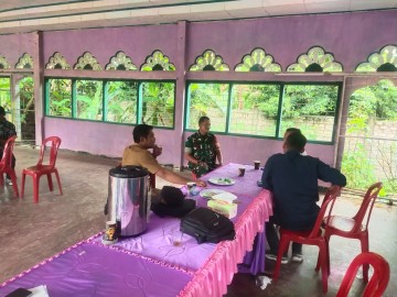 Babinsa Koramil 406-04/Muara Lakitan Laksanakan Komsos Bersama Perangkat Desa Wonosari