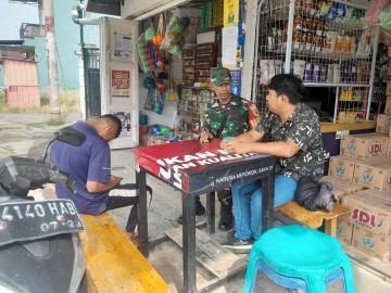 Babinsa Koramil 406-08/Lubuk Linggau Laksanakan Komsos Bersama Warga Binaan di Kelurahan Kenanga