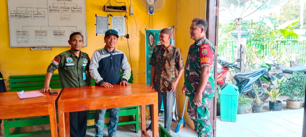 BABINSA KORAMIL 406-07/JAYALOKA JALIN KOMUNIKASI SOSIAL DENGAN MASYARAKAT DESA SUGIWARAS