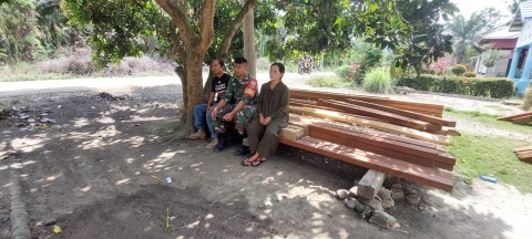 Babinsa Koramil 406-08/Lubuk Linggau Himbau Warga untuk Menjaga Kesehatan di Musim Penghujan