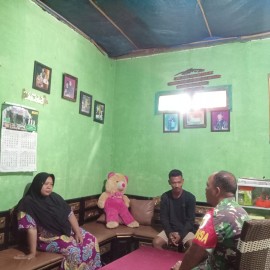 BABINSA KORAMIL 406-07/JAYALOKA JALIN KOMSOS DENGAN MASYARAKAT DI WILAYAH BINAAN