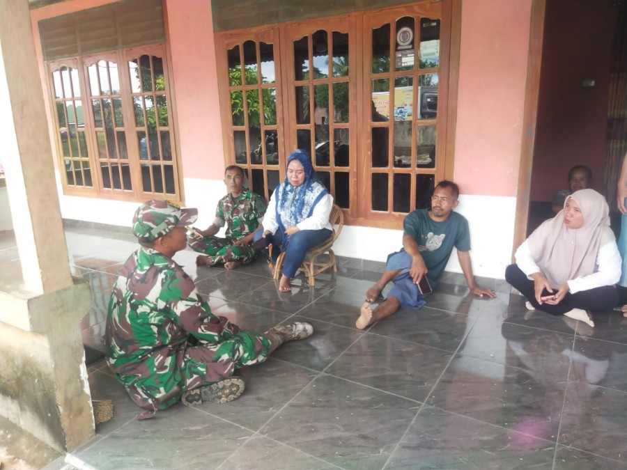 BABINSA KORAMIL 406-04/MUARA LAKITAN JALIN SILATURAHMI DENGAN WARGA DESA WONOSARI