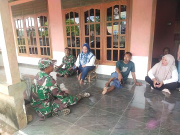 BABINSA KORAMIL 406-04/MUARA LAKITAN JALIN SILATURAHMI DENGAN WARGA DESA WONOSARI