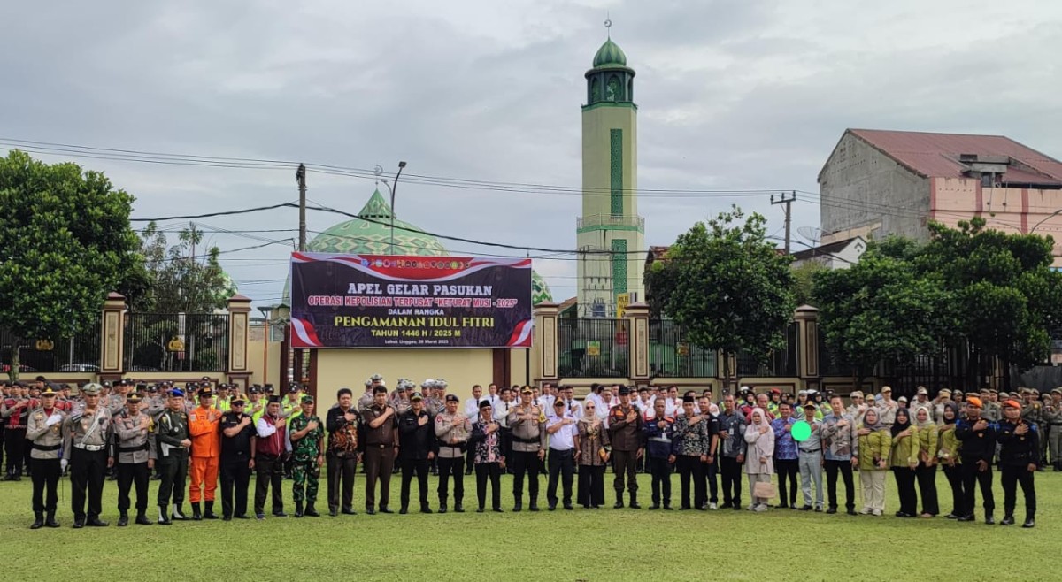 KEPALA STAF KODIM 0406/LUBUKLINGGAU HADIRI APEL GELAR PASUKAN OPS KETUPAT MUSI 2025