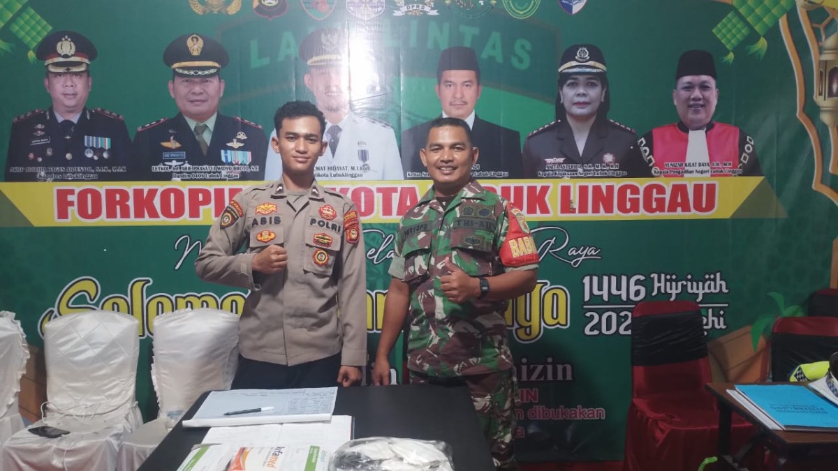 Koptu Murtopo Bersama Anggota Polres Lubuk Linggau Siaga Di Pos Pengamanan