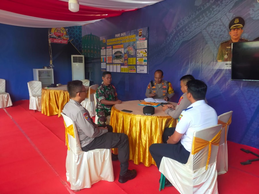 Babinsa Koramil 406-09/Terawas Laksanakan PAM Operasi Ketupat Musi 2025 di Area Wisata Waterboom.