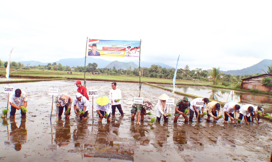 Kasdim 0406/Lubuklinggau Hadiri Kegiatan “Gerak Menanam Bersama” di Kabupaten Musi Rawas