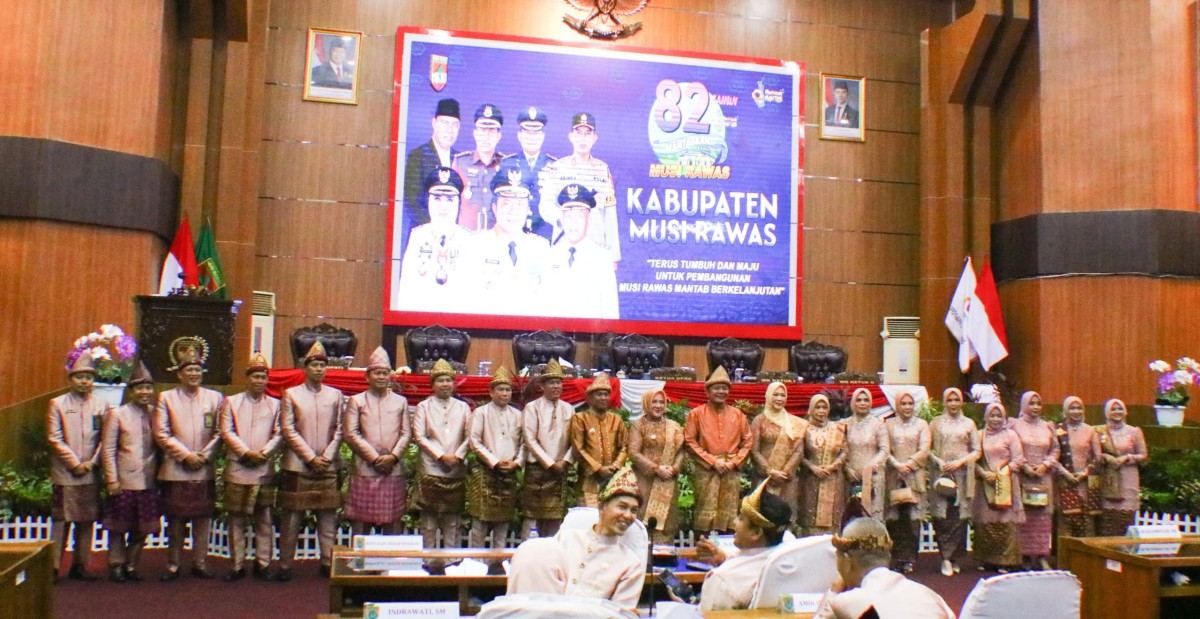 KOMANDAN KODIM 0406/LUBUKLINGGAU HADIRI RAPAT PARIPURNA DPRD MEMPERINGATI HARI JADI KABUPATEN MUSI RAWAS