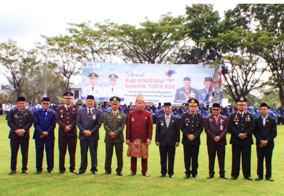 KASDIM 0406/LUBUKLINGGAU HADIRI UPACARA HARI PENDIDIKAN NASIONAL TAHUN 2025
