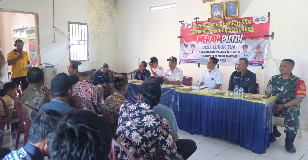 Babinsa Pelda Sutrisno Hadiri Musyawarah Desa Khusus Pembentukan Koperasi Merah Putih di Desa Binaan