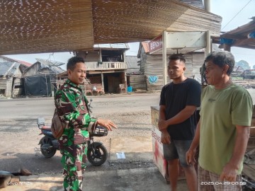 Babinsa Koramil 406-04/Muara Lakitan Jalin Komsos di Desa Prabumulih 2
