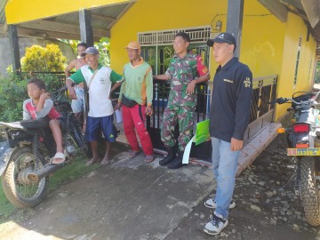 BABINSA KORAMIL 406-10/LUBUKLINGGAU TIMUR JALIN KOMSOS DENGAN WARGA KELURAHAN EKA MARGA