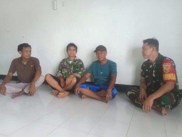 Babinsa Koramil 406-04/Muara Lakitan Koptu Nuriadi Laksanakan Komsos dan Jalin Silaturahmi dengan Warga Desa Muara Megang