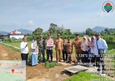 Babinsa Koramil 406-06/Tugumulyo Hadiri Penyaluran BLT-DD dan Penetapan Titik 100% di Desa Mataram