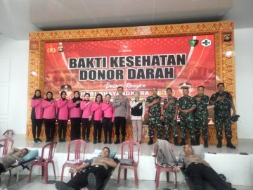 Babinsa Koramil 406-05/Muara Kelingi Ikuti Donor Darah di Polres Musi Rawas dalam Rangka Hari Bhayangkara ke-79