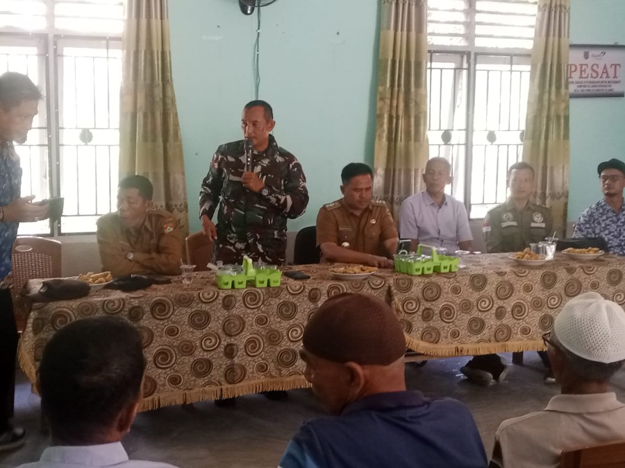 Danramil 40-609/Terawas Hadiri Penyaluran BLT di Desa Tabagindo