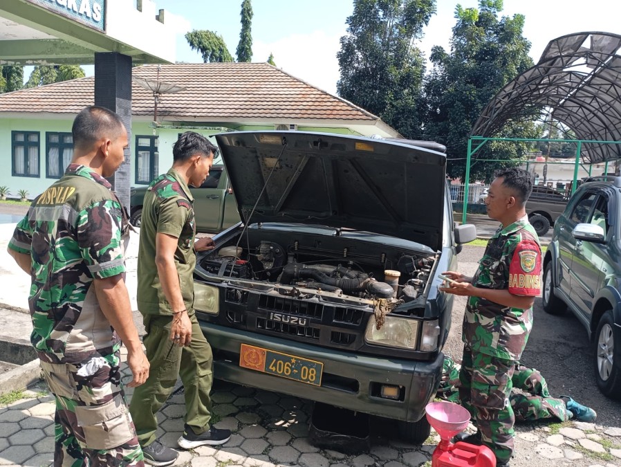 Kodim 0406/Lubuklinggau Laksanakan Pengecekan Kendaraan Dinas oleh Tim Asnik Denpal Lahat