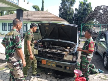 Kodim 0406/Lubuklinggau Laksanakan Pengecekan Kendaraan Dinas oleh Tim Asnik Denpal Lahat