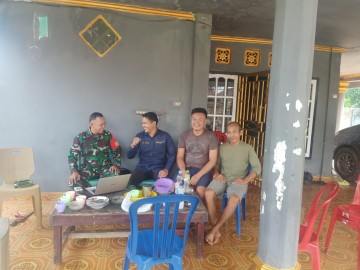 Babinsa Koramil 406-01/Rawas Ulu Laksanakan Komsos di Desa Pangkalan