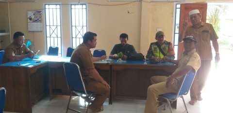 Babinsa Koramil 406-04/Muara Lakitan Laksanakan Monitoring dan Silaturahmi di Desa Marga Baru