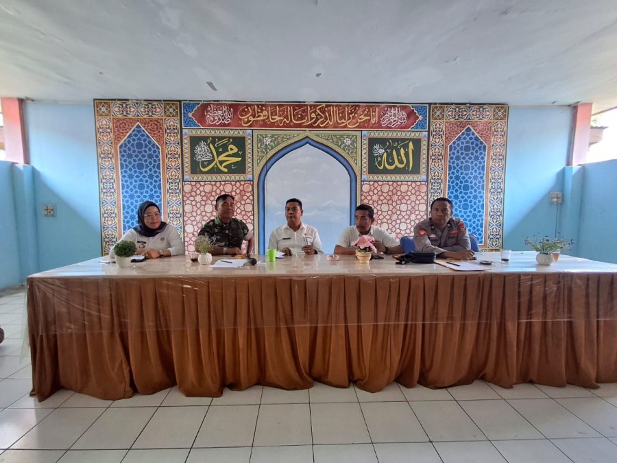 Babinsa Koramil 406-04/Tugumulyo Hadiri Rapat Persiapan HUT RI ke-80 di Kecamatan Muara Lakitan