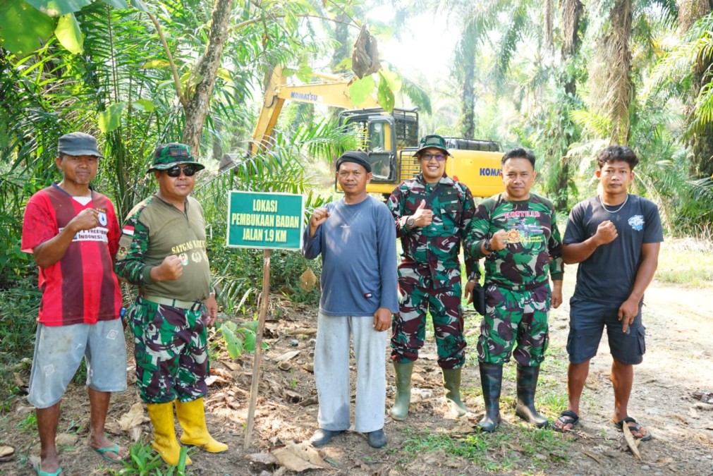 Kodim 0406/Lubuklinggau Resmi Membuka Badan Jalan Sepanjang 1,9 KM di Desa Kota Baru SP 7 dalam Rangka TMMD ke-125