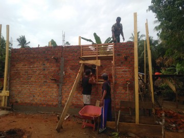 Satgas TMMD Kodim 0406/Lubuklinggau Percepat Pembangunan Rumah Layak Huni di Desa Kota Baru SP 7
