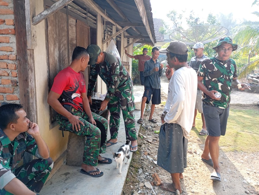 Satgas TMMD ke-125 Kodim 0406/Lubuklinggau Tingkatkan Kebersamaan Lewat Sarapan Pagi Bersama Warga di Lokasi Pembangunan