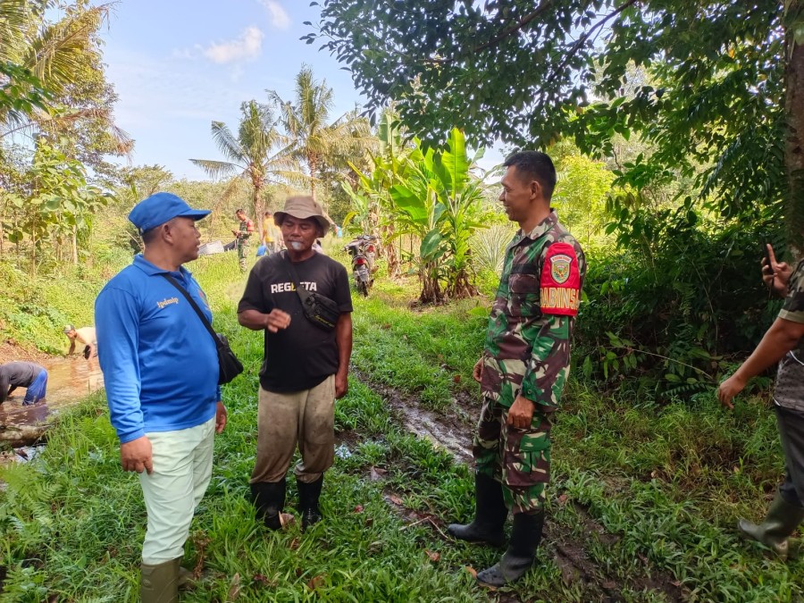 Babinsa Koramil 406-09/Terawas Ajak Warga Cegah Karhutla dan Tingkatkan Keamanan Lingkungan