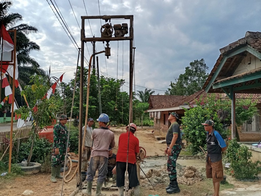 Satgas TMMD ke-125 Lakukan Pengeboran Sumur Program TNI Manunggal Air di Desa Kota Baru SP 7, Kecamatan BTS Ulu, Kabupaten Musi Rawas