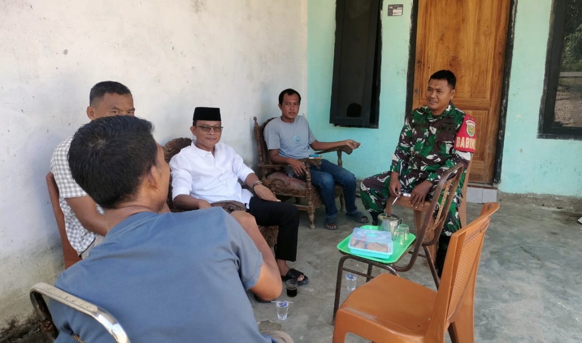 Babinsa Koramil 406-03/Rupit Laksanakan Sosialisasi di Desa Bukit Langkap