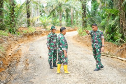 Dandim 0406/Lubuklinggau Tinjau Lokasi TMMD Pastikan Pekerjaan Jalan Usaha Tani Selesai Tepat Waktu