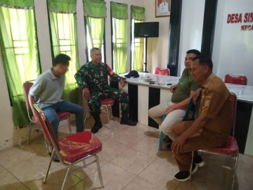 BABINSA KORAMIL 406-01/RAWAS ULU LAKSANAKAN SOSIALISASI KARHUTLA DI DESA SIMPANG NIBUNG