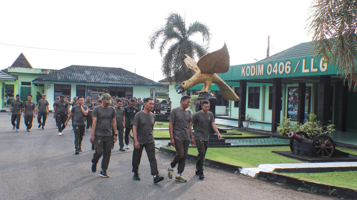 Kodim 0406/Lubuk Linggau Gelar Apel dan Olahraga Bersama Jumat Sehat