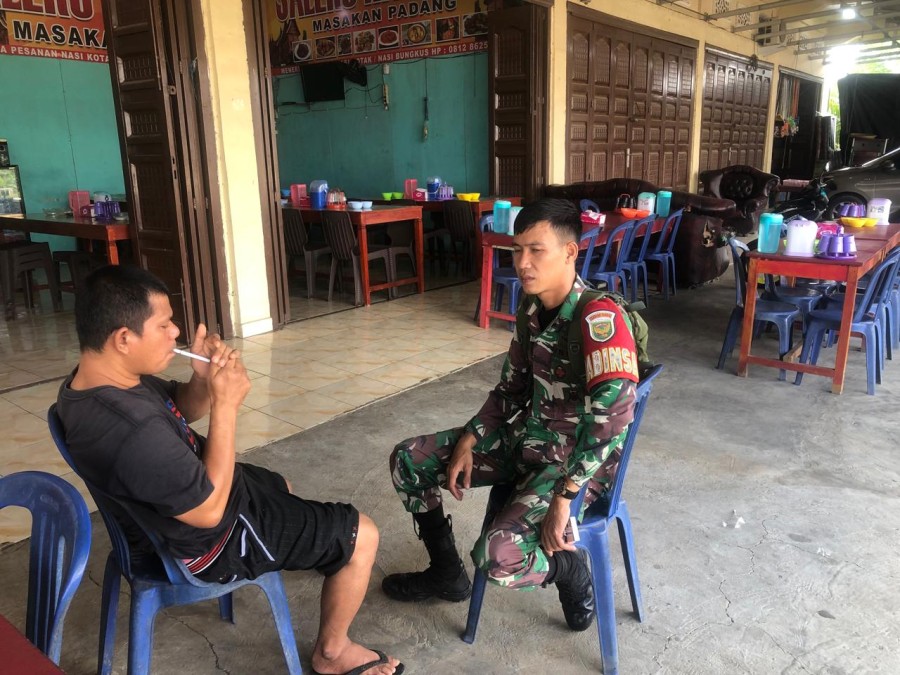 Babinsa Koramil 406-03/Rupit Laksanakan Sosialisasi Bersama Masyarakat Desa Lawang Agung