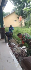 Bersih itu indah mutu Koramil 406-06/Tugumulyo bersama masyarakat di wilayah binaan