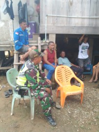 Babinsa Koramil 406-02/Rawas Ilir Laksanakan Komsos di Desa Aringin