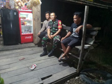 Ciptakan wilayah kondusif Serda Wawan Syahputra rutin lakukan patroli siskamling di wilayah