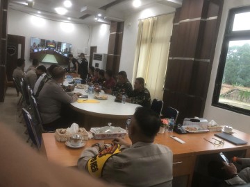 Anggota Koramil 406-01/Rawas Ulu Hadiri Vikon Penyuluhan Pencegahan Terorisme dan Radikalisme TA 2025