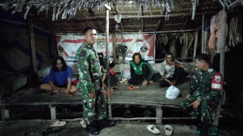 Babinsa Koramil 406-03/Rupit Laksanakan Patroli Siskamling di Desa Karang Anyar