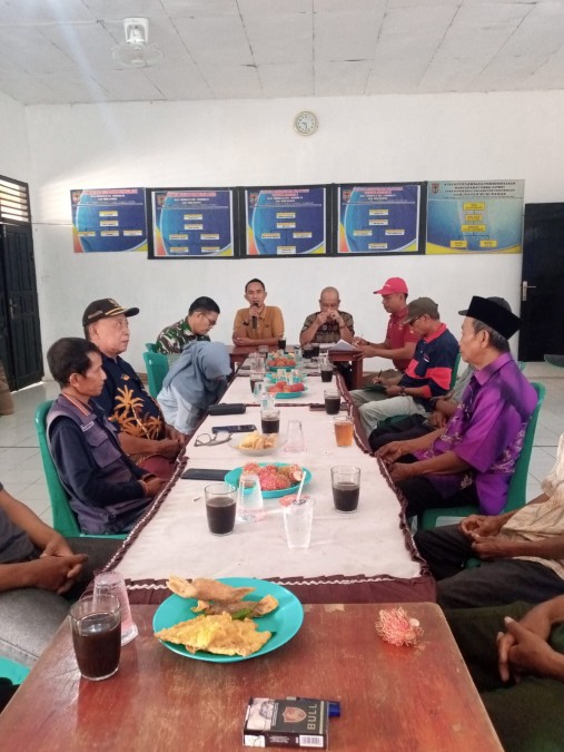 Sertu Daswiranto menghadiri kegiatan musyawarah penyediaan lahan untuk KPMP yang diselenggarakan di Desa Sidharjo