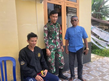 Babinsa Koramil 406-03/Rupit Laksanakan Komsos dengan Warga Desa Lawang Agung