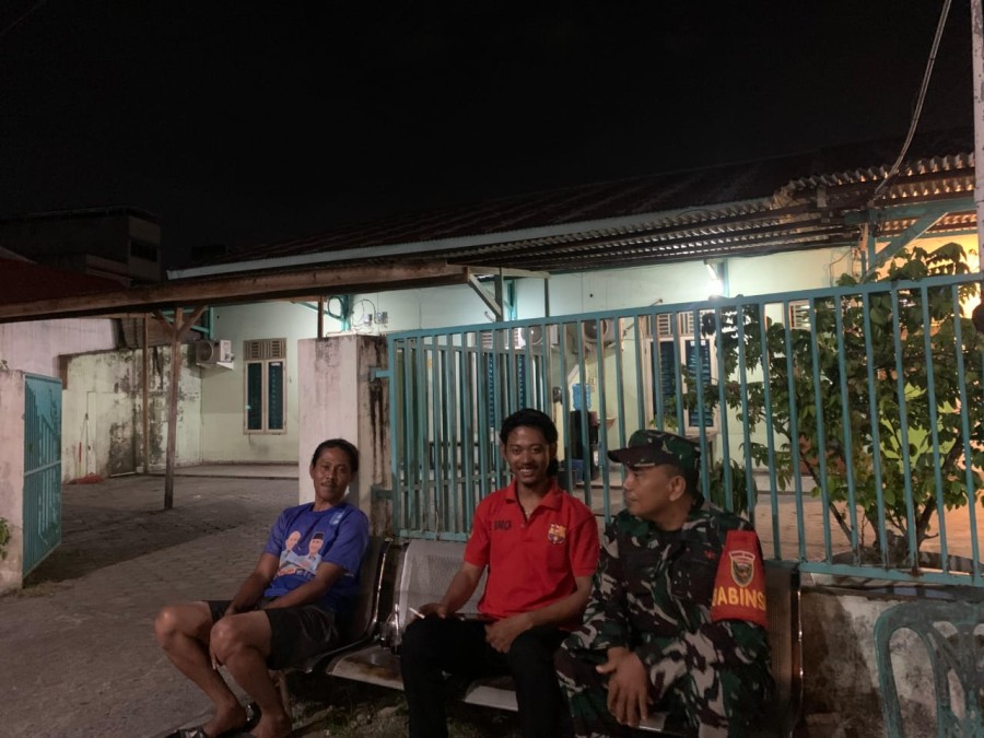 Babinsa Koramil 406-07/Jayaloka Laksanakan Patroli Siskamling di Desa Ciptodadi II