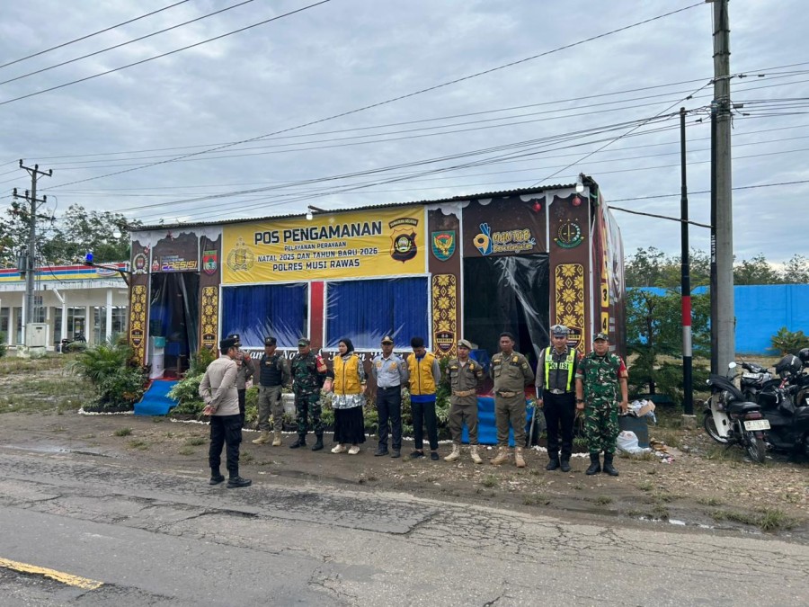 Babinsa Koramil 406-09/Terawas Laksanakan Pengamanan Nataru di Pos Waterboom Terawas
