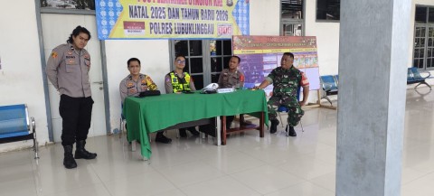 Babinsa Koramil 406-08/Lubuk Linggau Laksanakan Pengamanan Nataru di Pos PAM Stasiun KAI Kota Lubuk Linggau