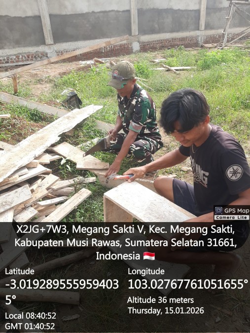 Babinsa Koramil 406-04/Muara Lakitan Hadir Dukung Pembangunan KDKMP