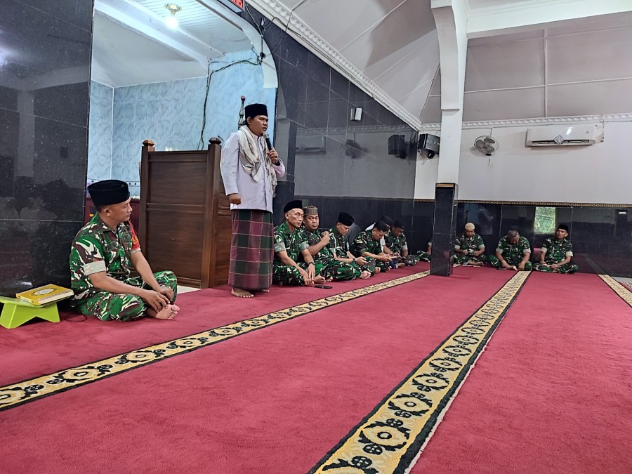 Kodim 0406/Lubuklinggau gelar acara peringatan isra’ mi’raj di masjid Al-Ikhlas Makodim.